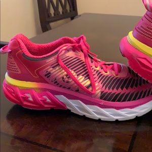 Pink Hoka One One Warahi Women’s Size 9